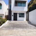 ¡Casa en renta en El Lago frente a CETYS Universidad!