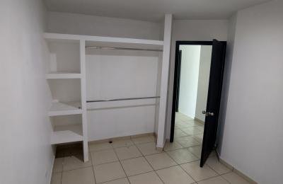 ¡Casa en renta en El Lago frente a CETYS Universidad!